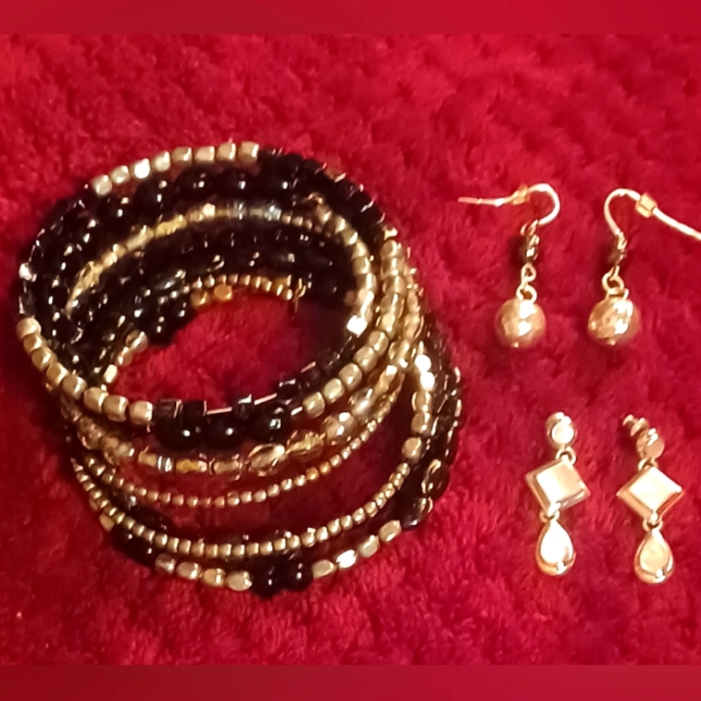 Fashion wrap bracelet and earring set